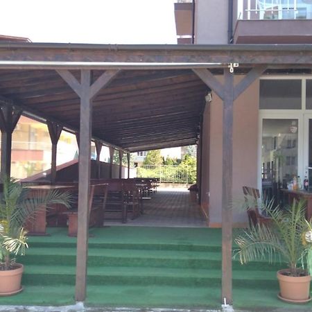 Guest Rooms Venera Primorsko Exterior photo