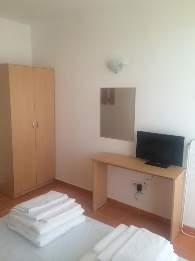 Guest Rooms Venera Primorsko Exterior photo